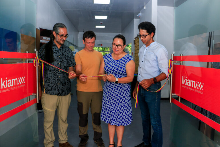 INAUGURACIÓN DEL FABLAB (21 de 48)